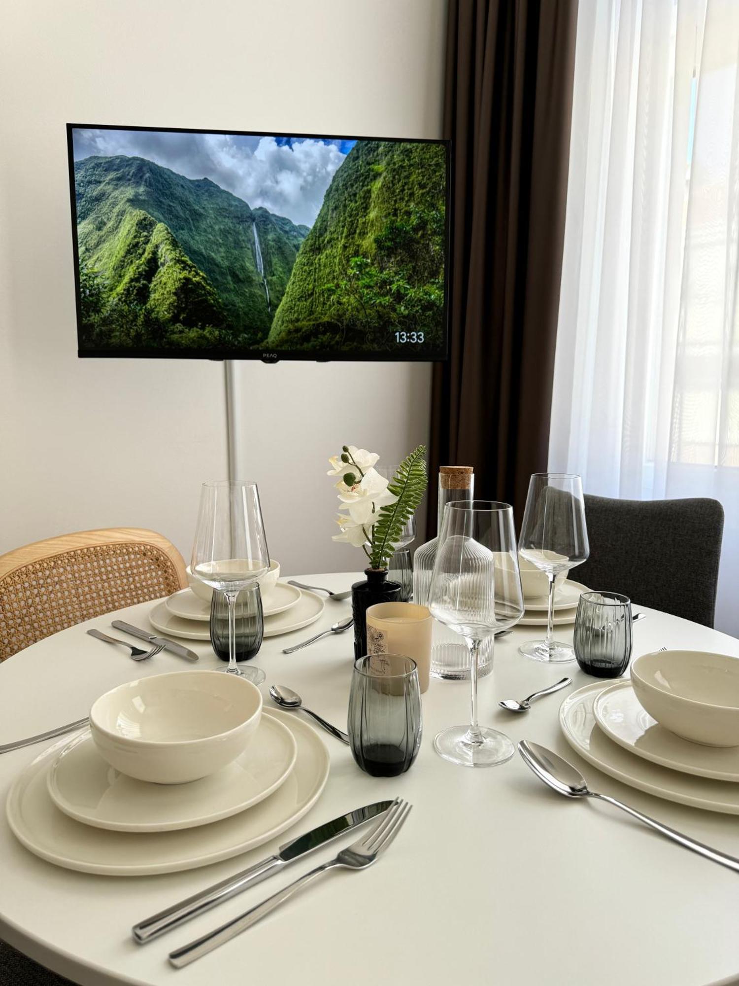City Apartment Nahe Schoenbrunn 13 Виена Екстериор снимка